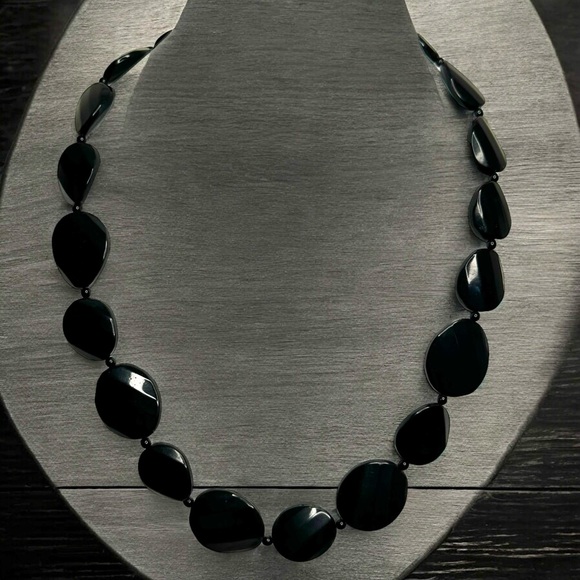 Liz & Co. Black Faceted Oval Bead Statement Piece Necklace - Picture 3 of 15